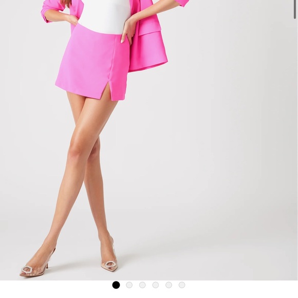 Steve Madden Dresses & Skirts - Steve Madden Pink Skort with Slit